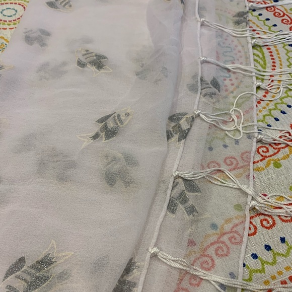 BNWOT White GlitterFishSarong/Beach Cover Up/Wrap - Picture 4 of 8